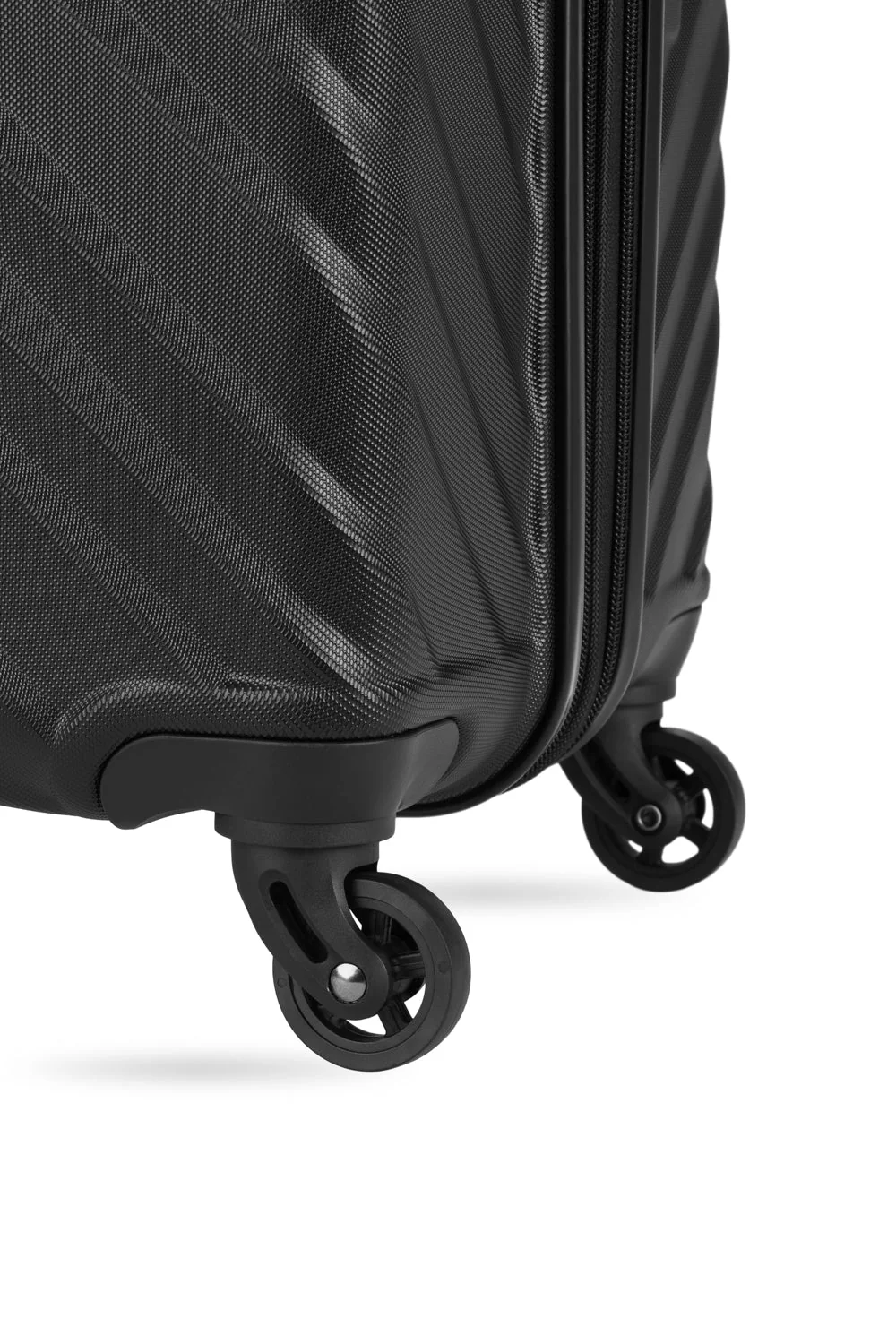 SWISSGEAR - 3530 3-Piece Spinner Set - Image 9