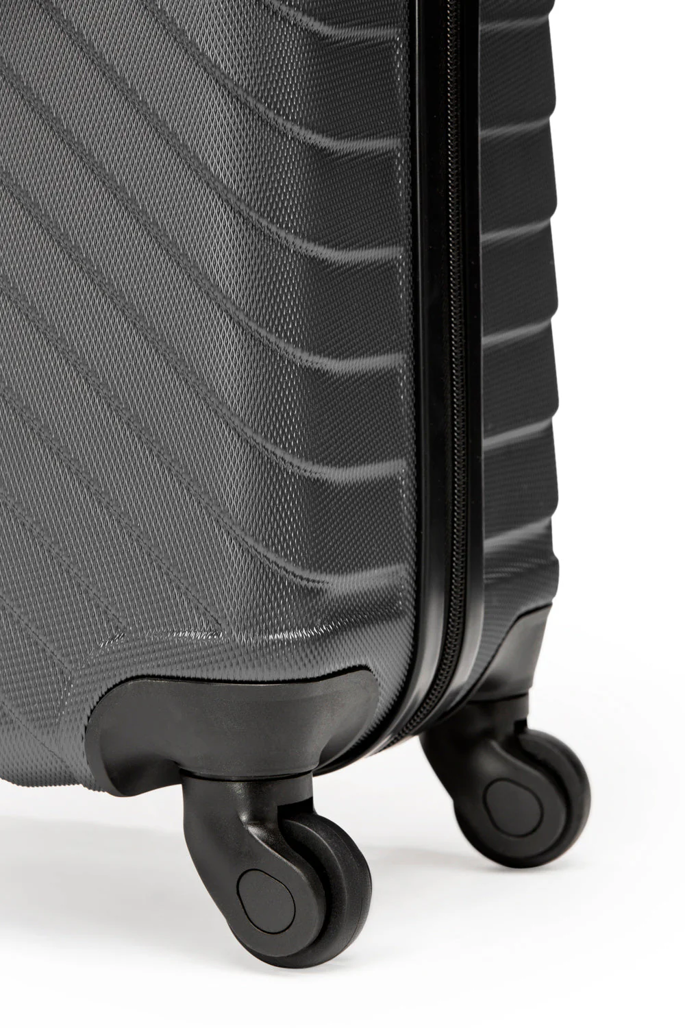 SWISSGEAR - BOLD III Collection Carry-On Hardside Luggage - Image 15