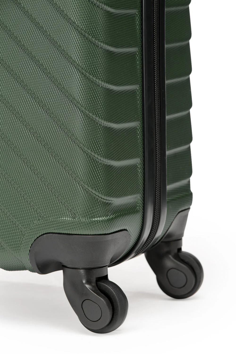 SWISSGEAR - BOLD III Collection Carry-On Hardside Luggage - Image 23
