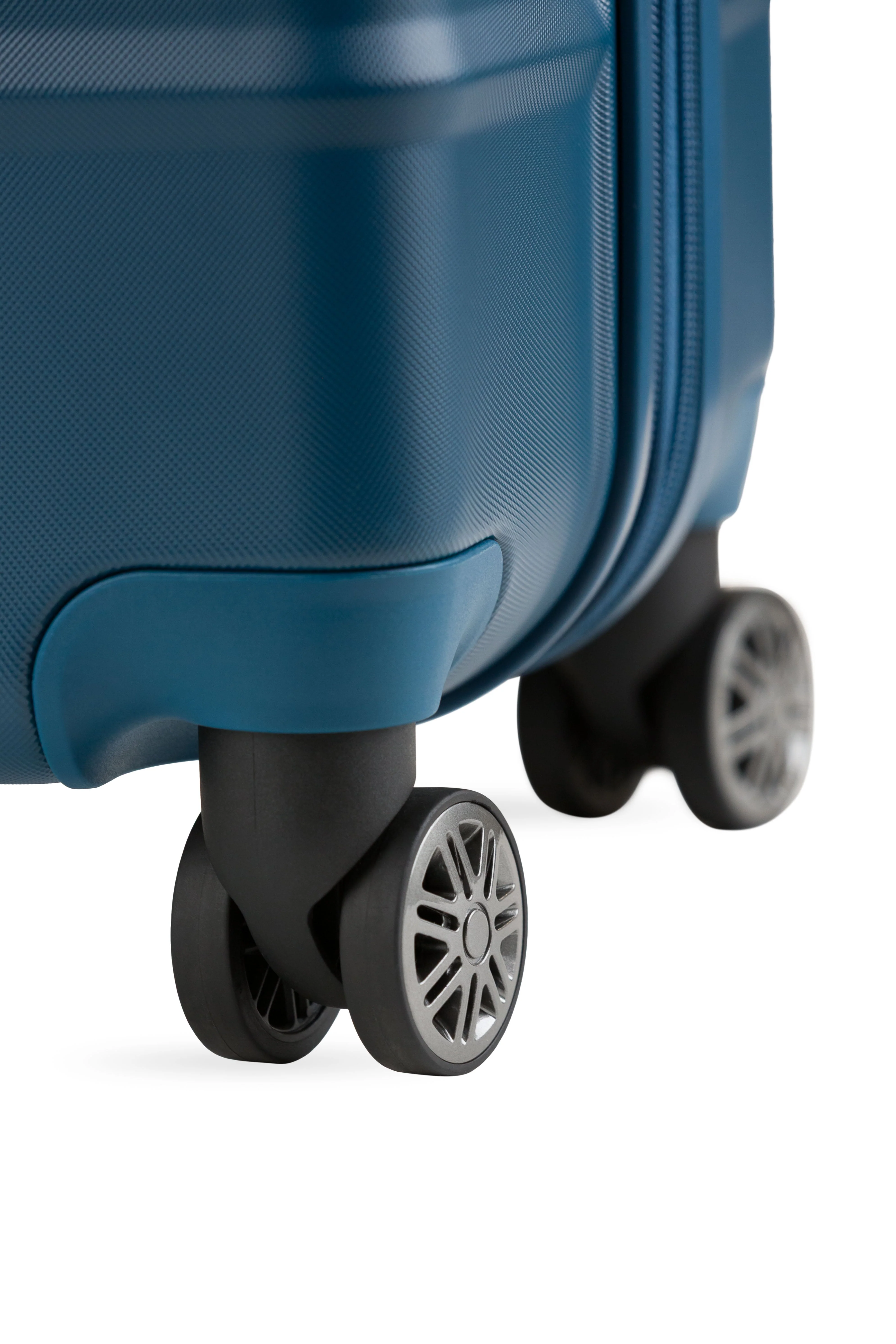 SWISSGEAR - Cascade II 2-Piece Spinner Set - Image 11
