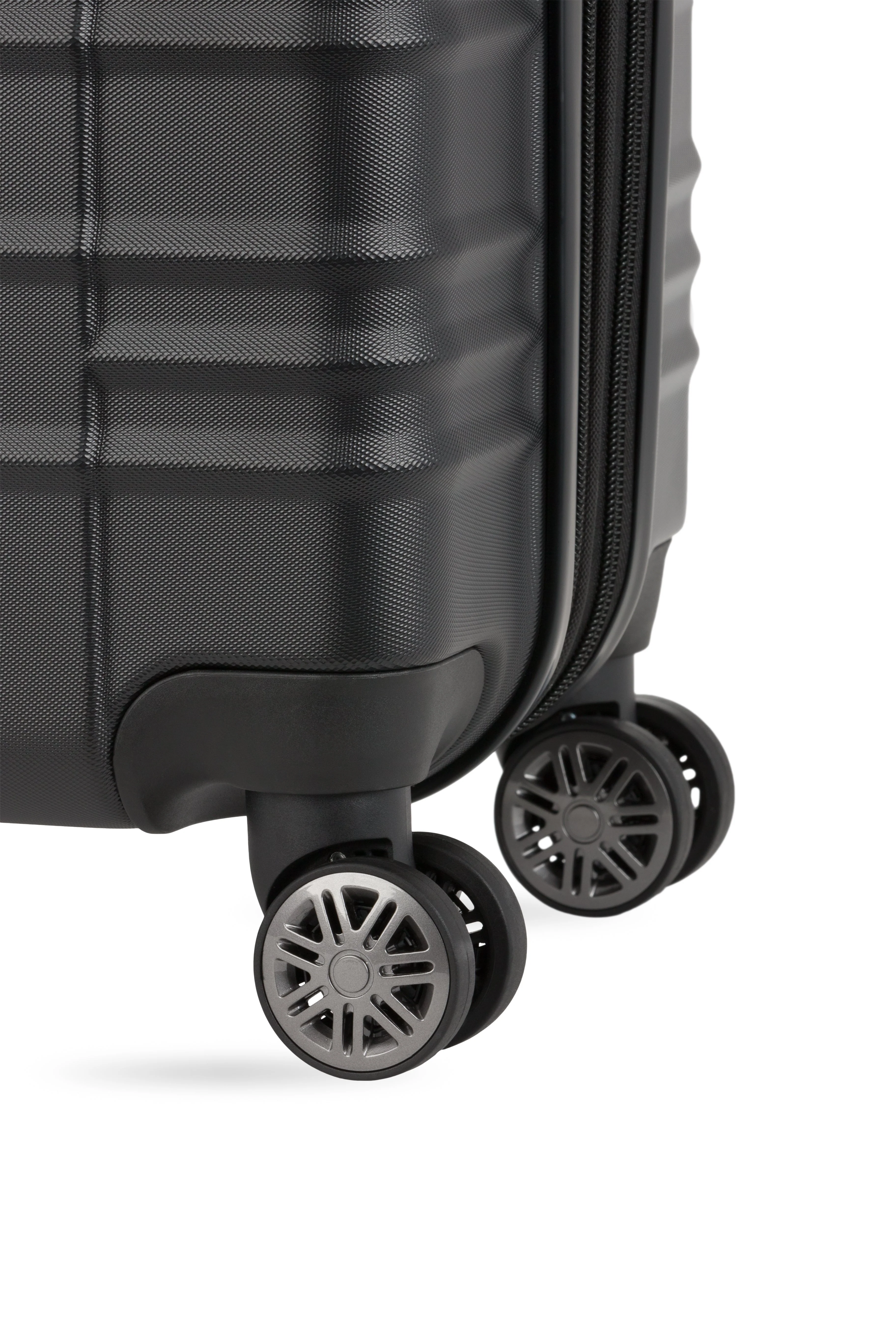 SWISSGEAR - Cascade II Carry On Spinner - Image 21
