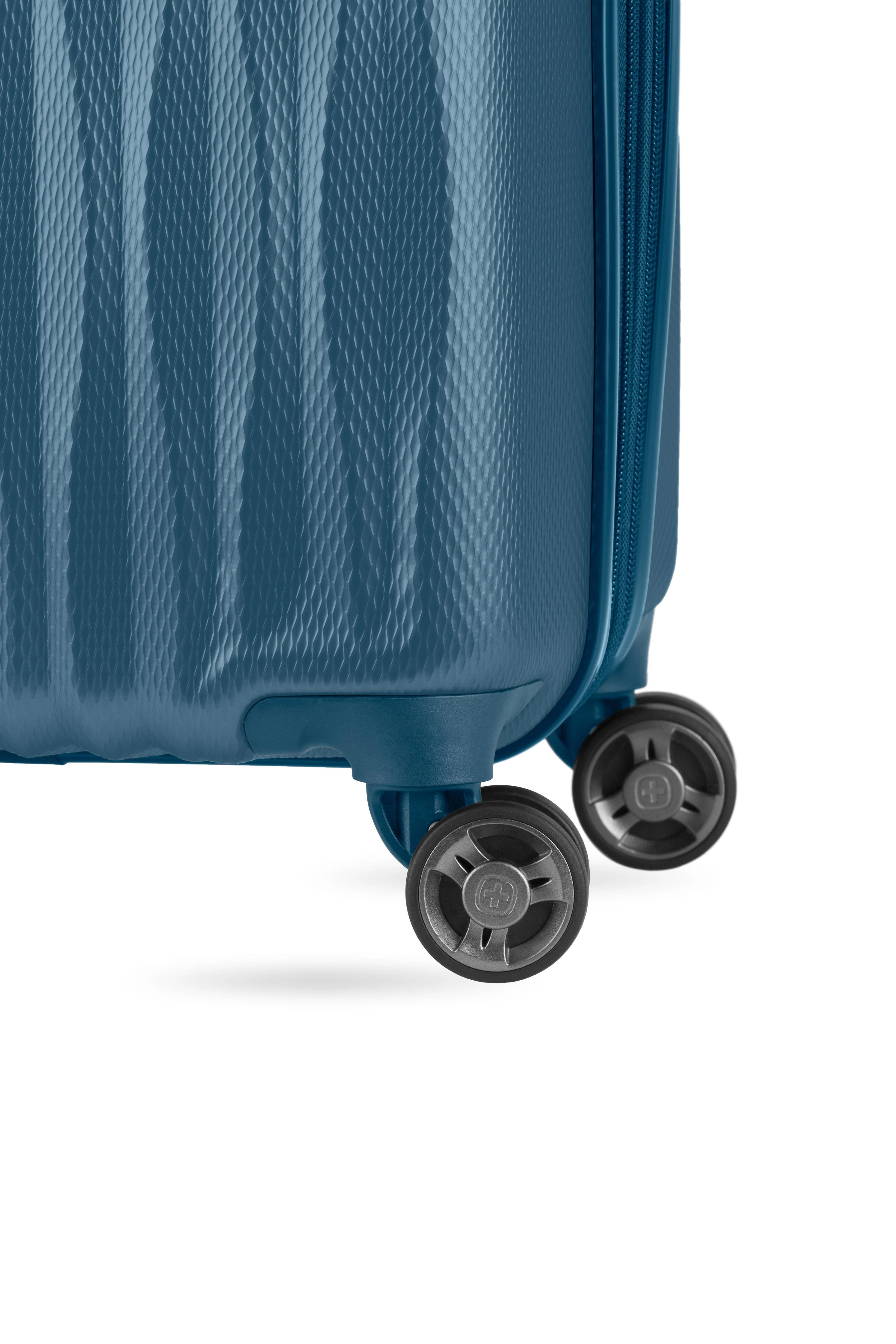 SWISSGEAR - Energie Carry-On Spinner - Image 100