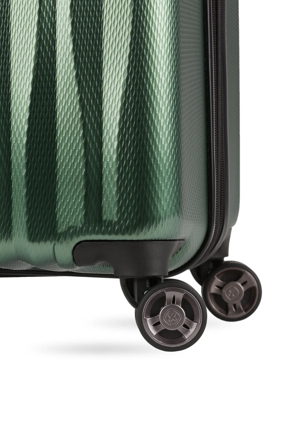SWISSGEAR - Energie Large Checked Spinner - Image 49