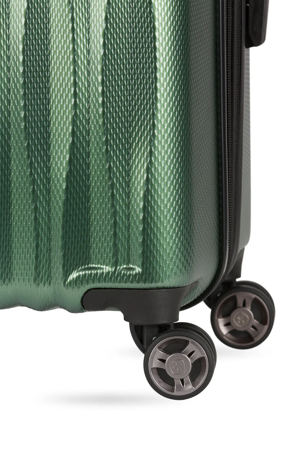 SWISSGEAR - Energie Medium Checked Spinner - Image 22