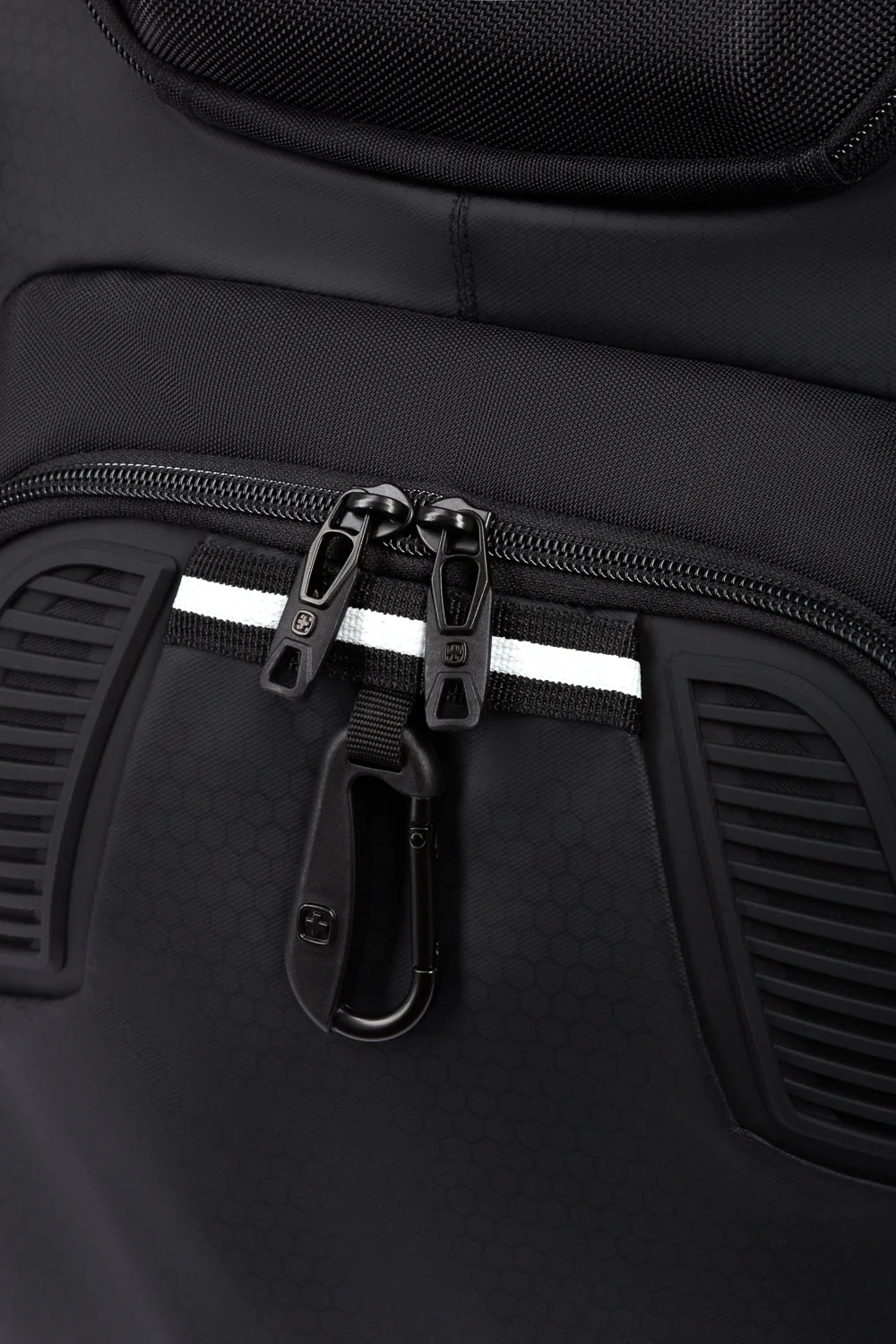 SWISSGEAR - Gamer Pro USB Gaming ScanSmart Laptop Backpack - Image 13