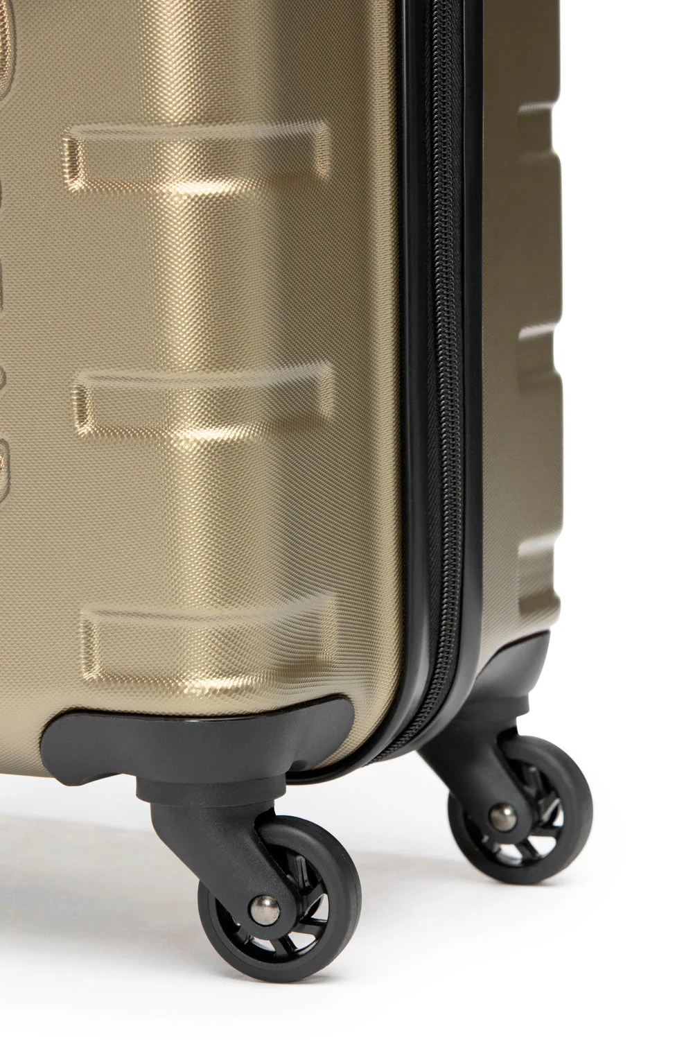 SWISSGEAR - LOCKER Collection Carry-On Hardside Luggage - Image 15