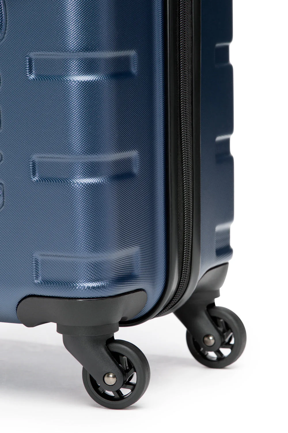 SWISSGEAR - LOCKER Collection Carry-On Hardside Luggage - Image 7