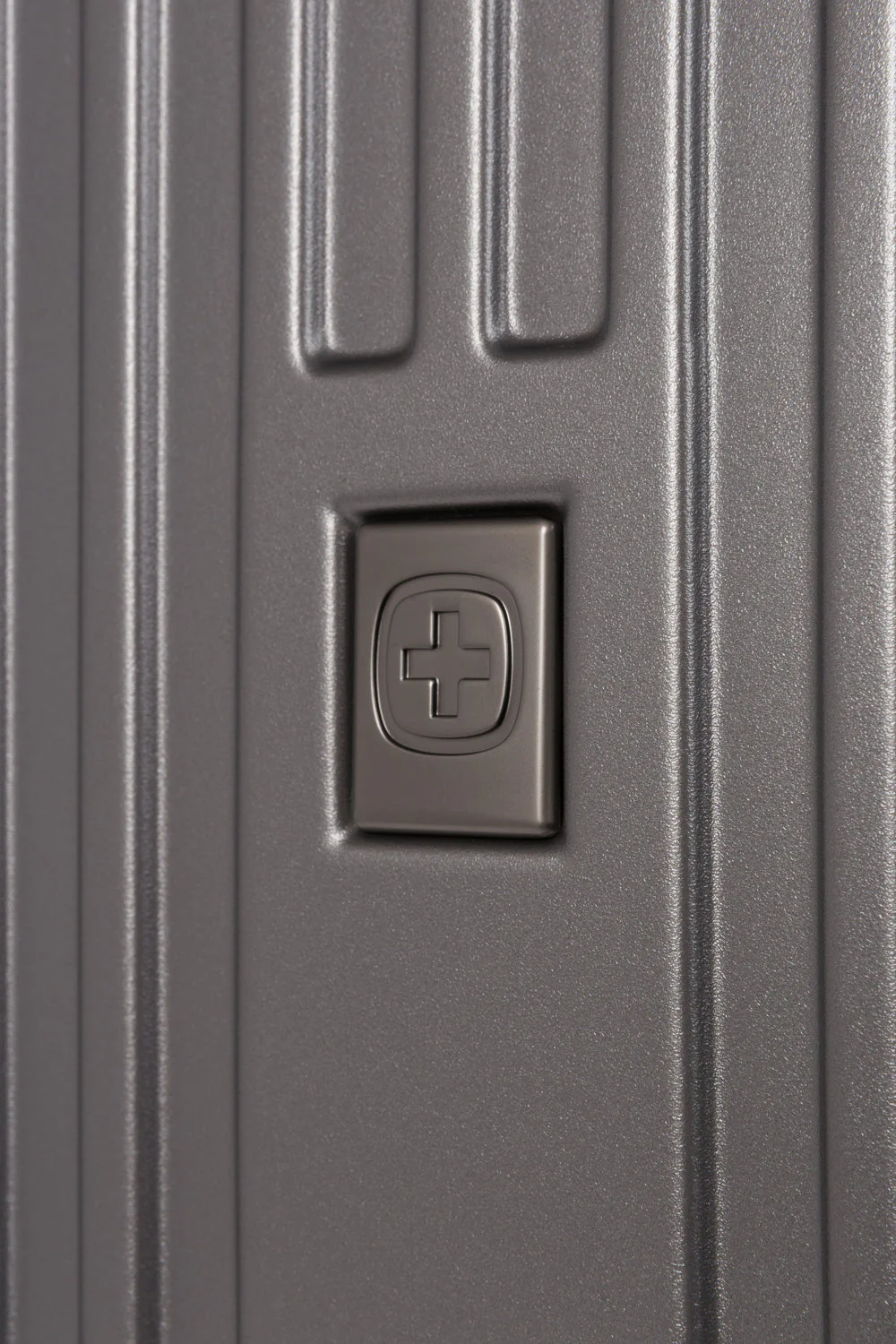 SWISSGEAR - Ridge Carry-On Spinner - Image 37