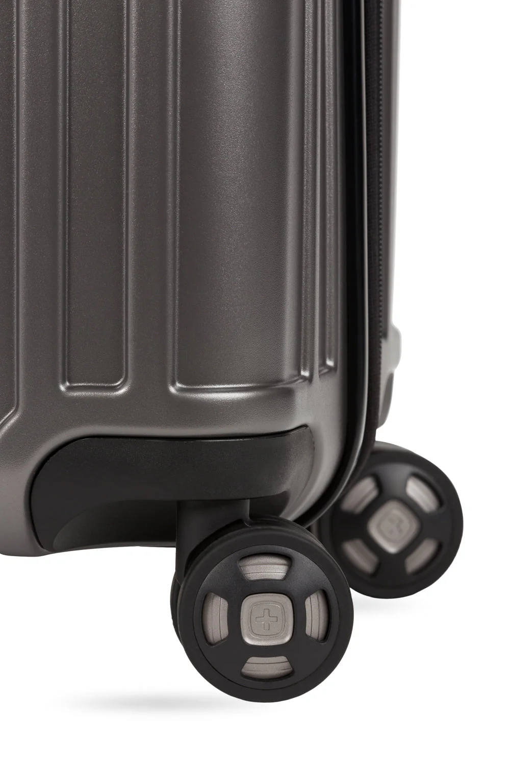 SWISSGEAR - Ridge Large Checked Spinner - Image 22