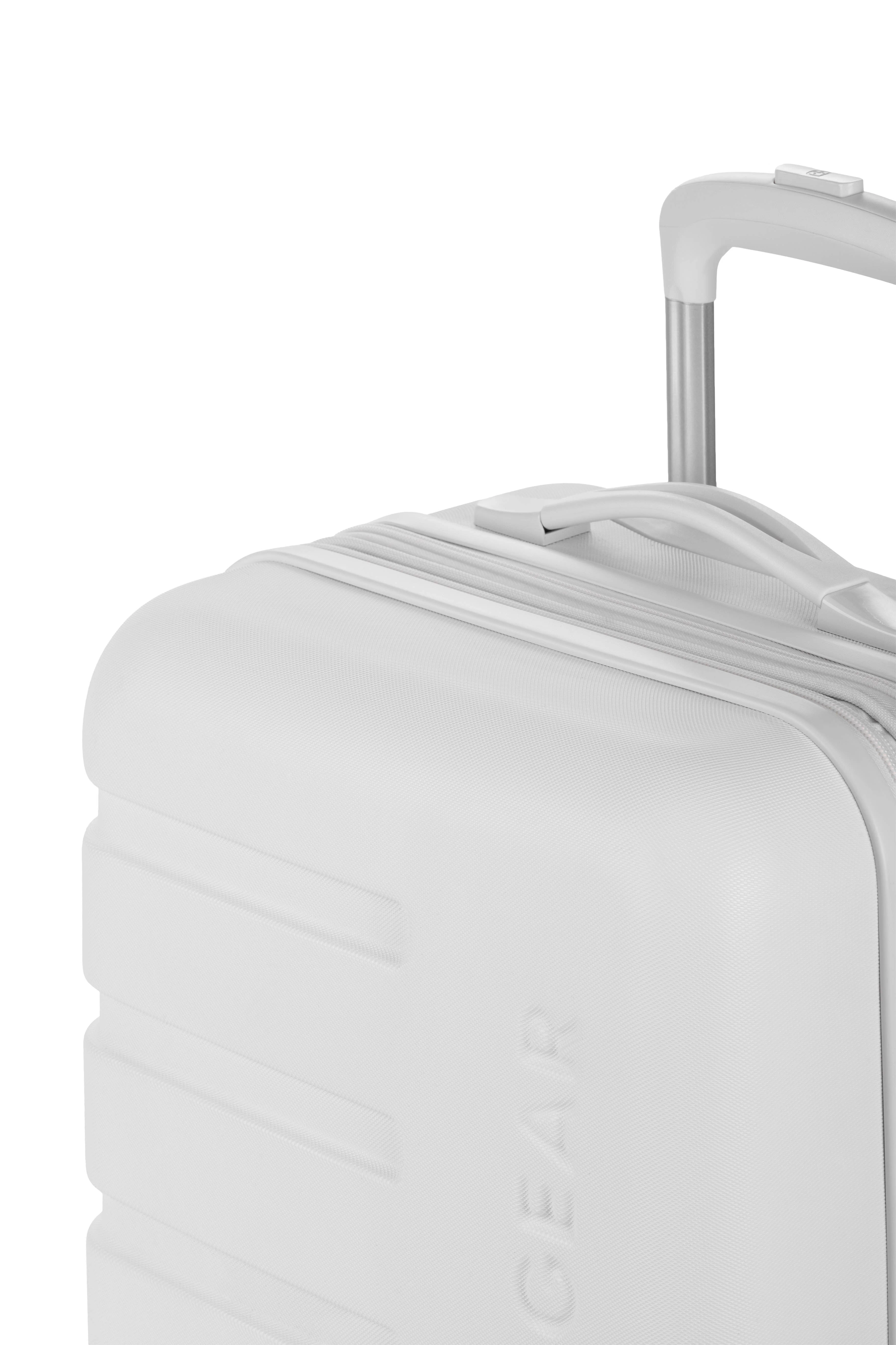SWISSGEAR - Signature Carry-On Spinner - Image 115
