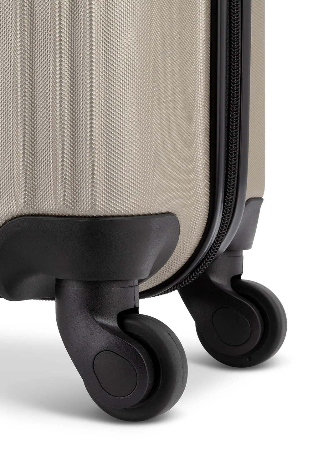 SWISSGEAR - Sion Collection Carry-On Hardside Luggage with 2 Packing Cubes - Image 18