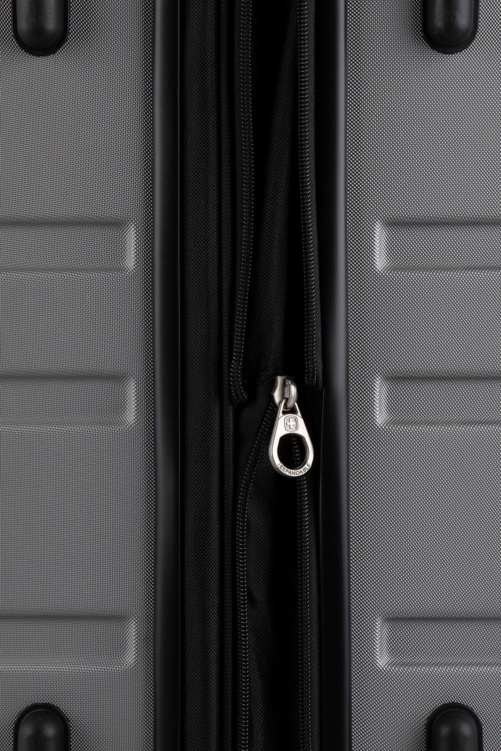 SWISSGEAR - Smooth 2 Collection 28" Expandable Hardside Luggage - Image 9