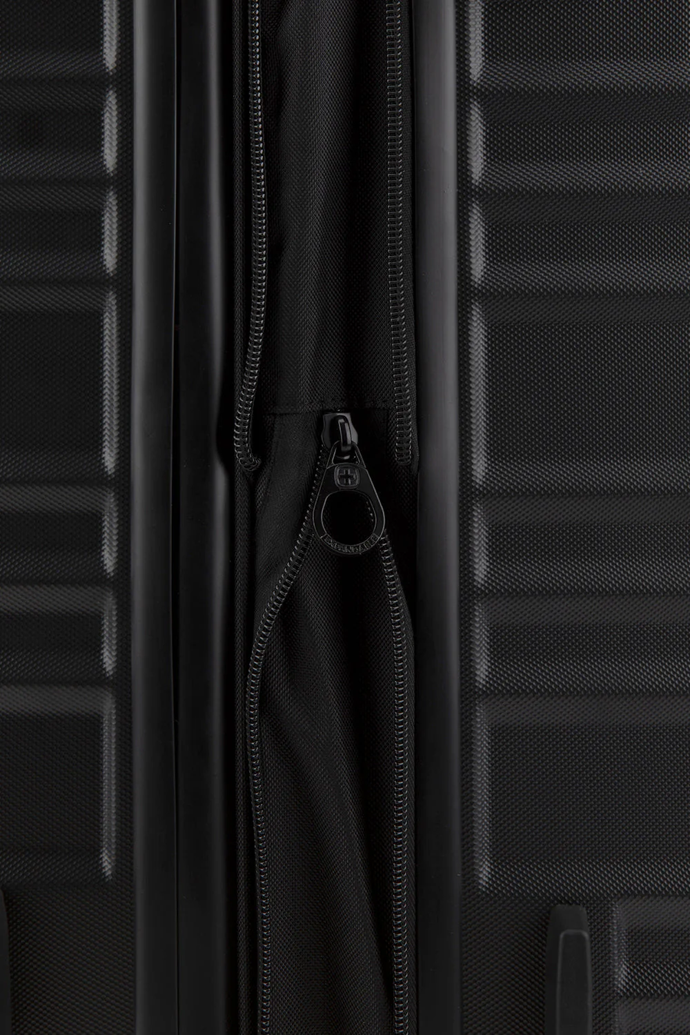 SWISSGEAR - SONIC Collection 28" Expandable Hardside Luggage - Image 10