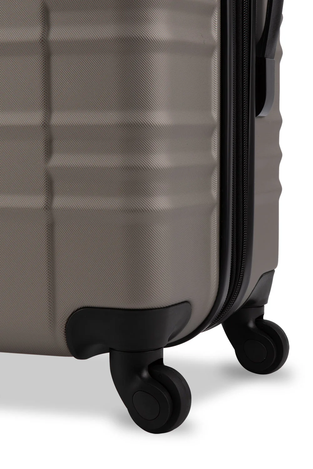 SWISSGEAR - SONIC Collection 28" Expandable Hardside Luggage - Image 17