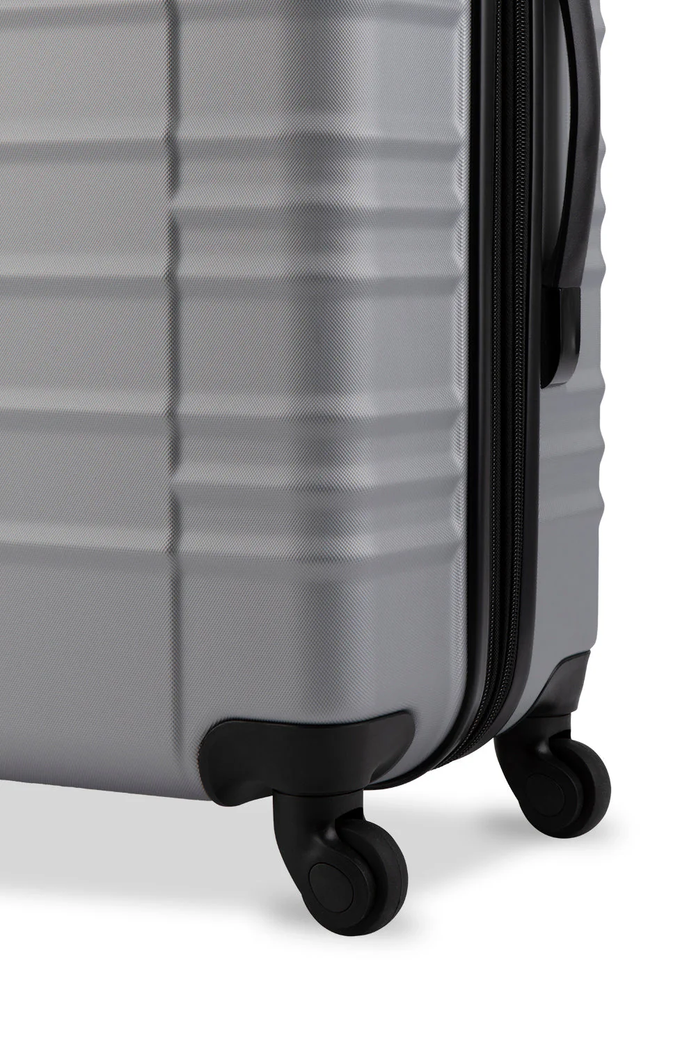 SWISSGEAR - SONIC Collection Hardside 3 Piece Set - Image 21