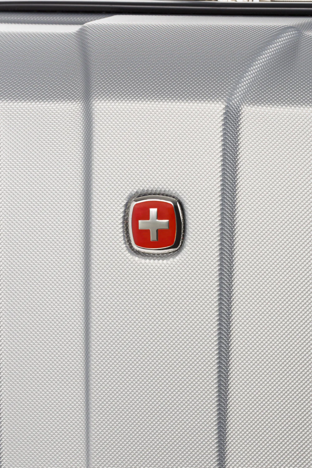 SWISSGEAR - Summit Carry-On Spinner - Image 10