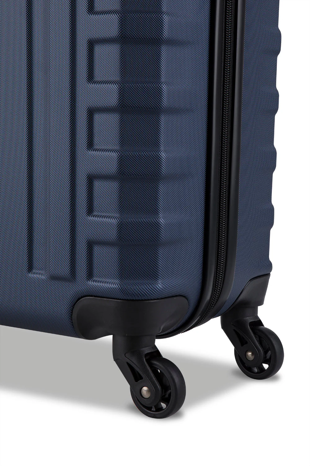 SWISSGEAR - Vernier Collection Carry-on Hardside Luggage - Image 15
